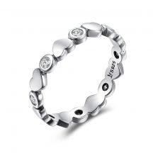 Linda S Jewelry Strieborny Prsten Never Ending Love Ag 925 1000 Ipr045 8 Vekost 55
